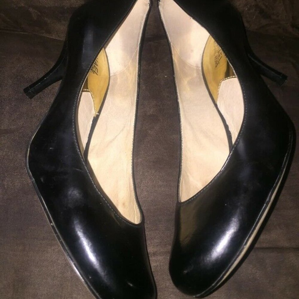MICHAEL KORS Women Pumps